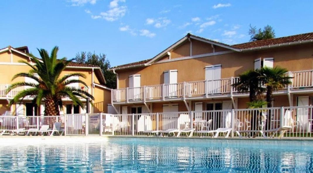 アングレットPetit Oasis Avec Piscineアパートメント エクステリア 写真